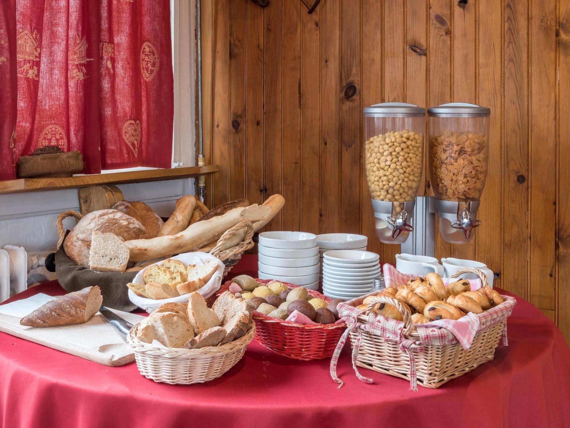 Hotel L'Ecureuil Auron Ngoại thất bức ảnh